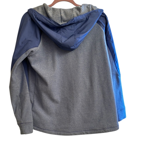 Like new-Hooded Women’s Blue Under Armour jacket - Picture 2 of 9